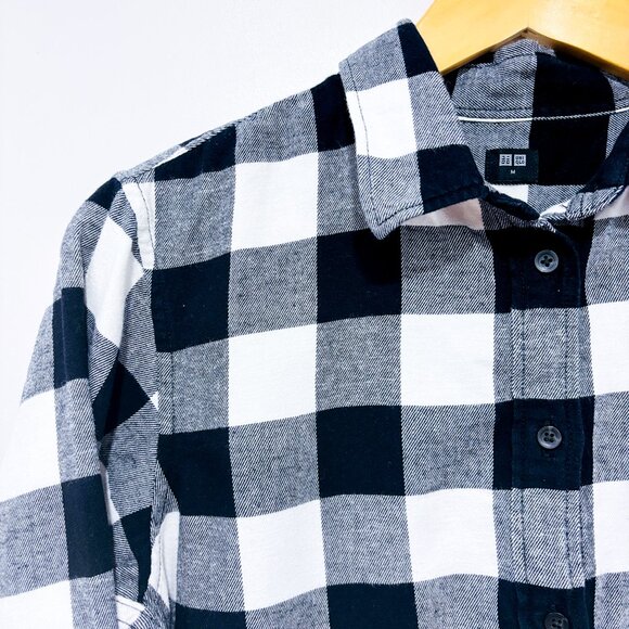 UNIQLO Black & White Plaid Flannel Shirt Cotton Casual Layering | Medium * - Picture 2 of 8